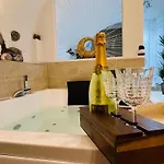 Le Petit Bijou Di Dolceacqua, Per Un Momento Romantico